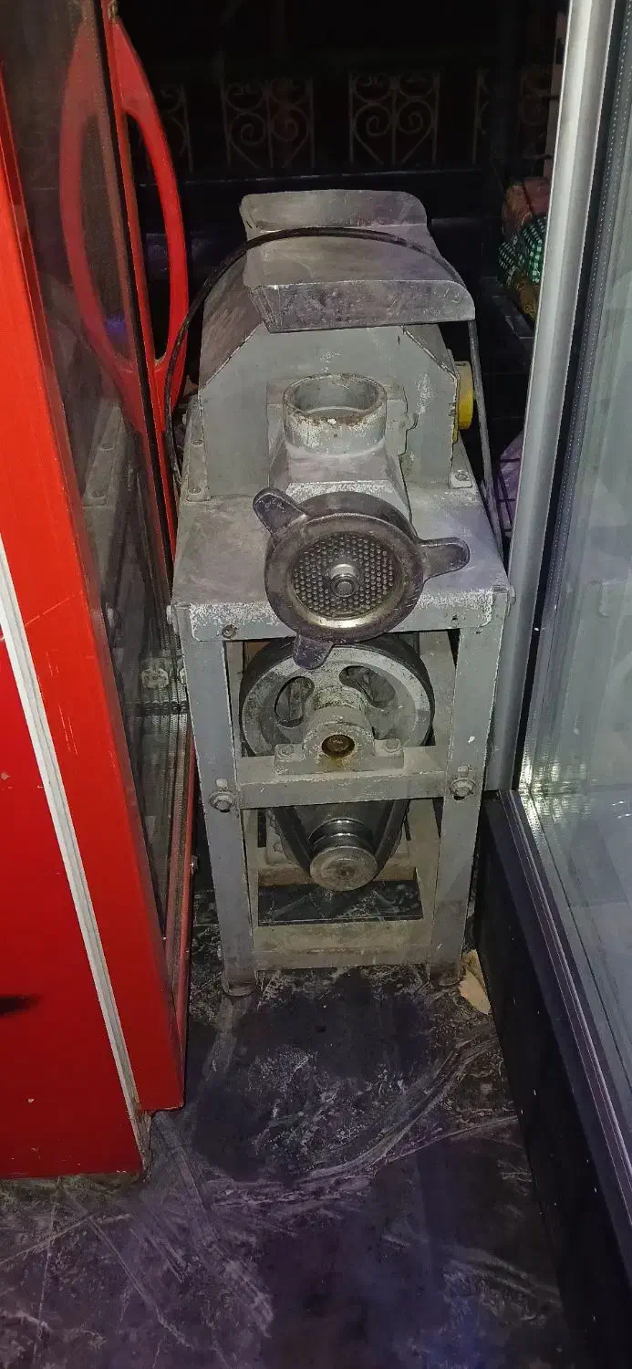 چرخ گوشت الکترو کار ۳۲|خردکن، آسیاب، غذاساز|تهران, شهرک هما|دیوار