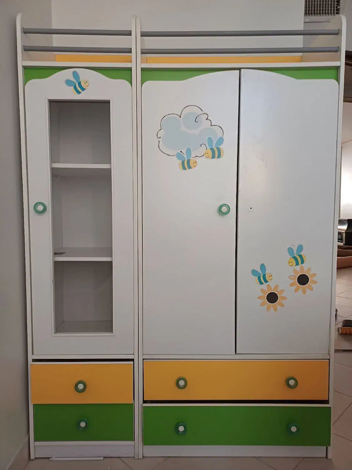 کمد تخت خواب  میز چوبی|تخت و سرویس خواب|مشهد, سرافرازان|دیوار