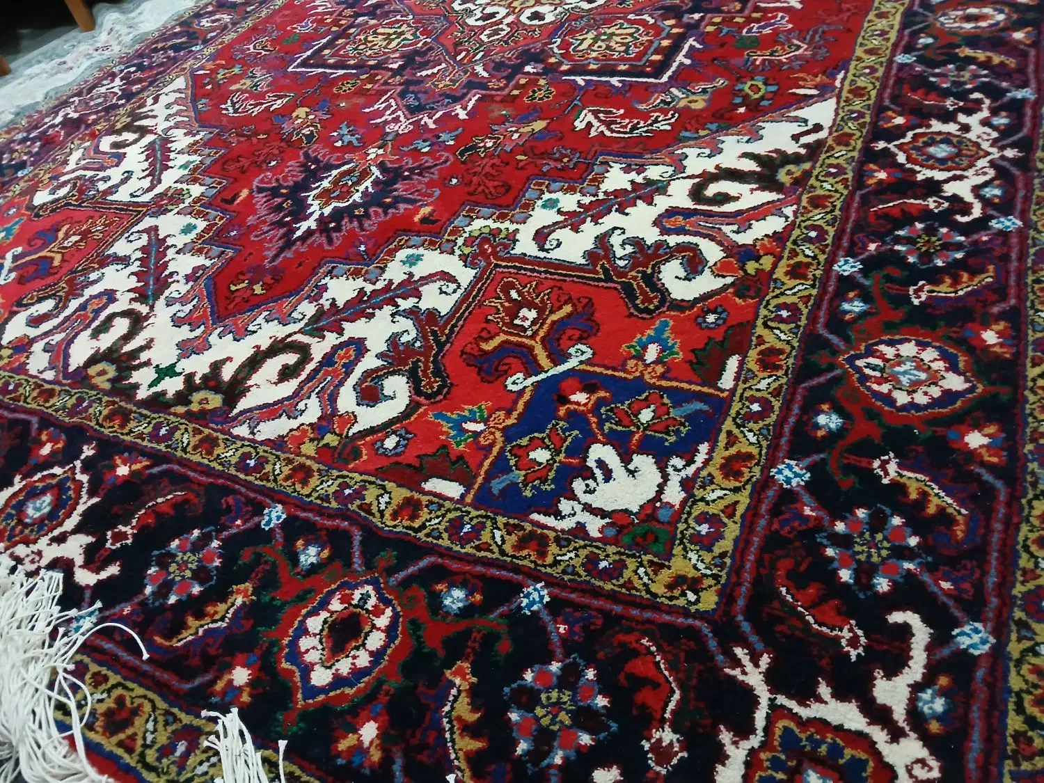 فرش تاجر هریس|فرش|تبریز, |دیوار