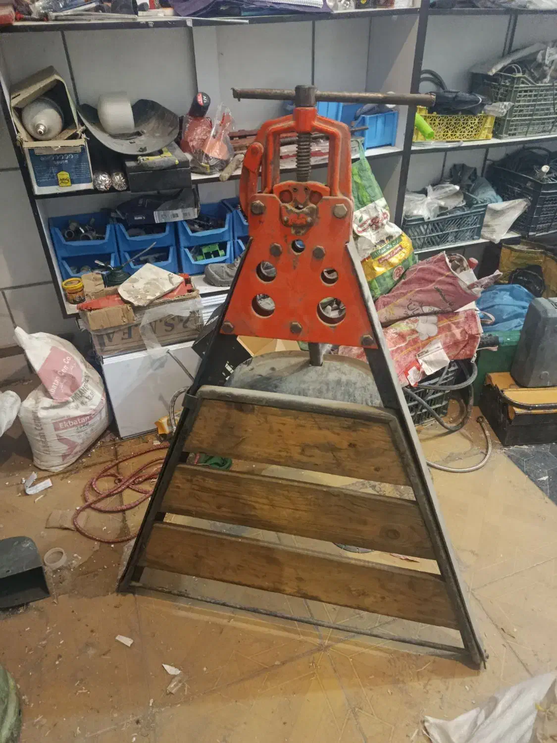 گیره لوله بر پوشفیت|ابزارآلات|همدان, |دیوار