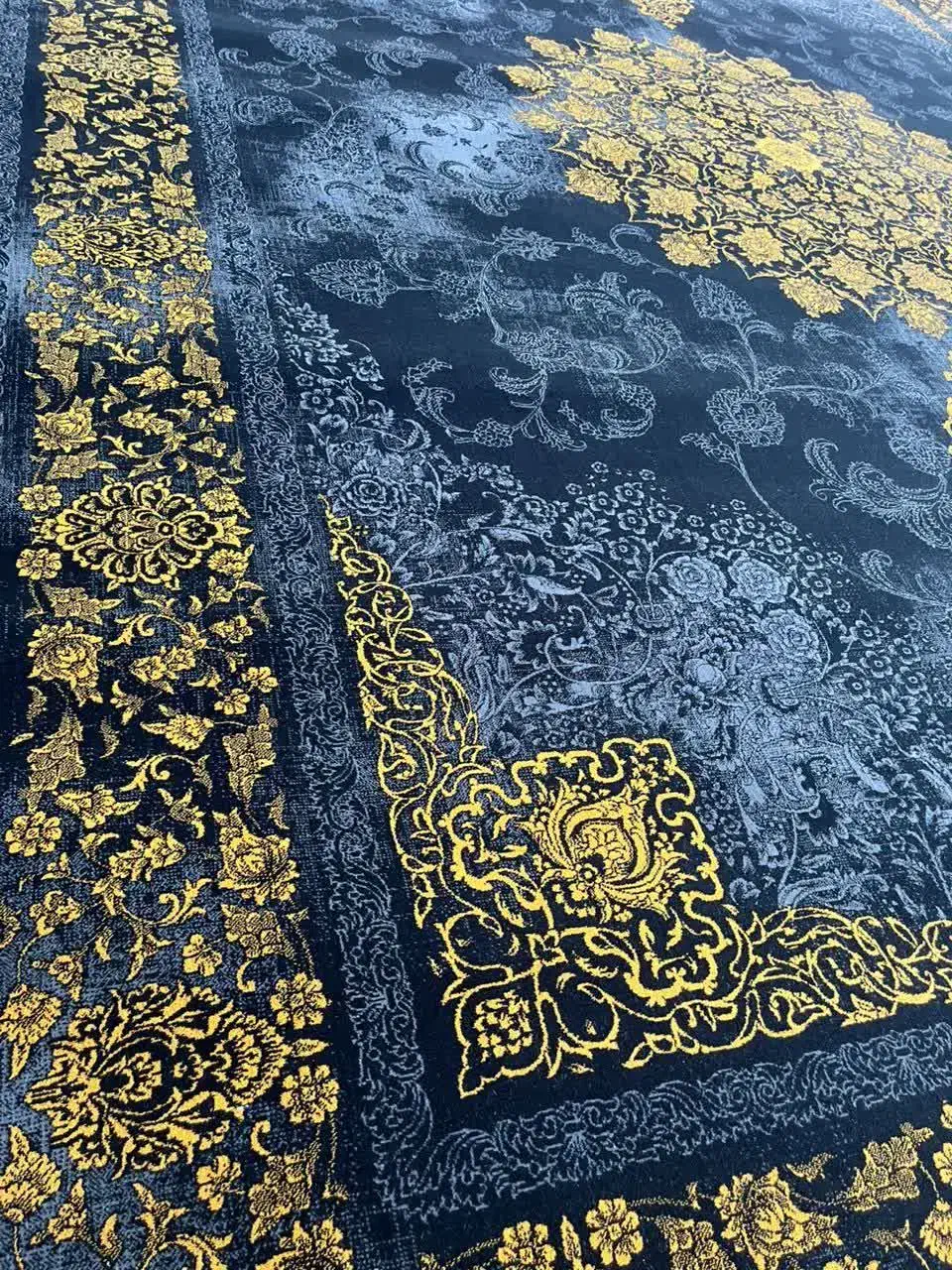 ۷ تخته‌ فرش ۱۲ متری آکبند ۷۰۰‌ شانه سنگین و اصلی|فرش|سرپل ذهاب, |دیوار