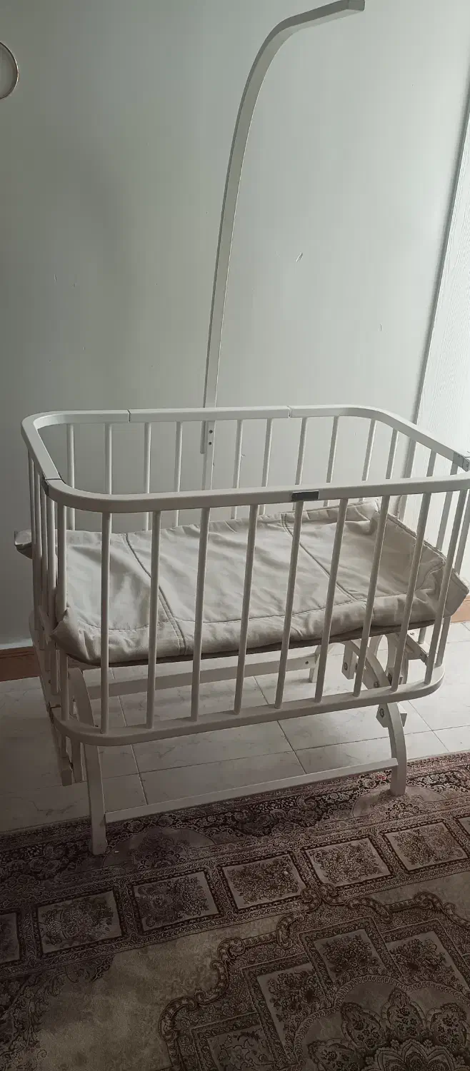 تخت گهواره کنار مادر|تخت و صندلی بچه|پاکدشت, پاکدشت (مامازند)|دیوار