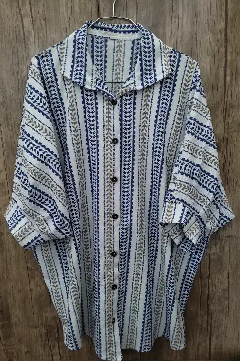 دو عدد پانچ و یک تونیک|لباس|فرمهین, |دیوار