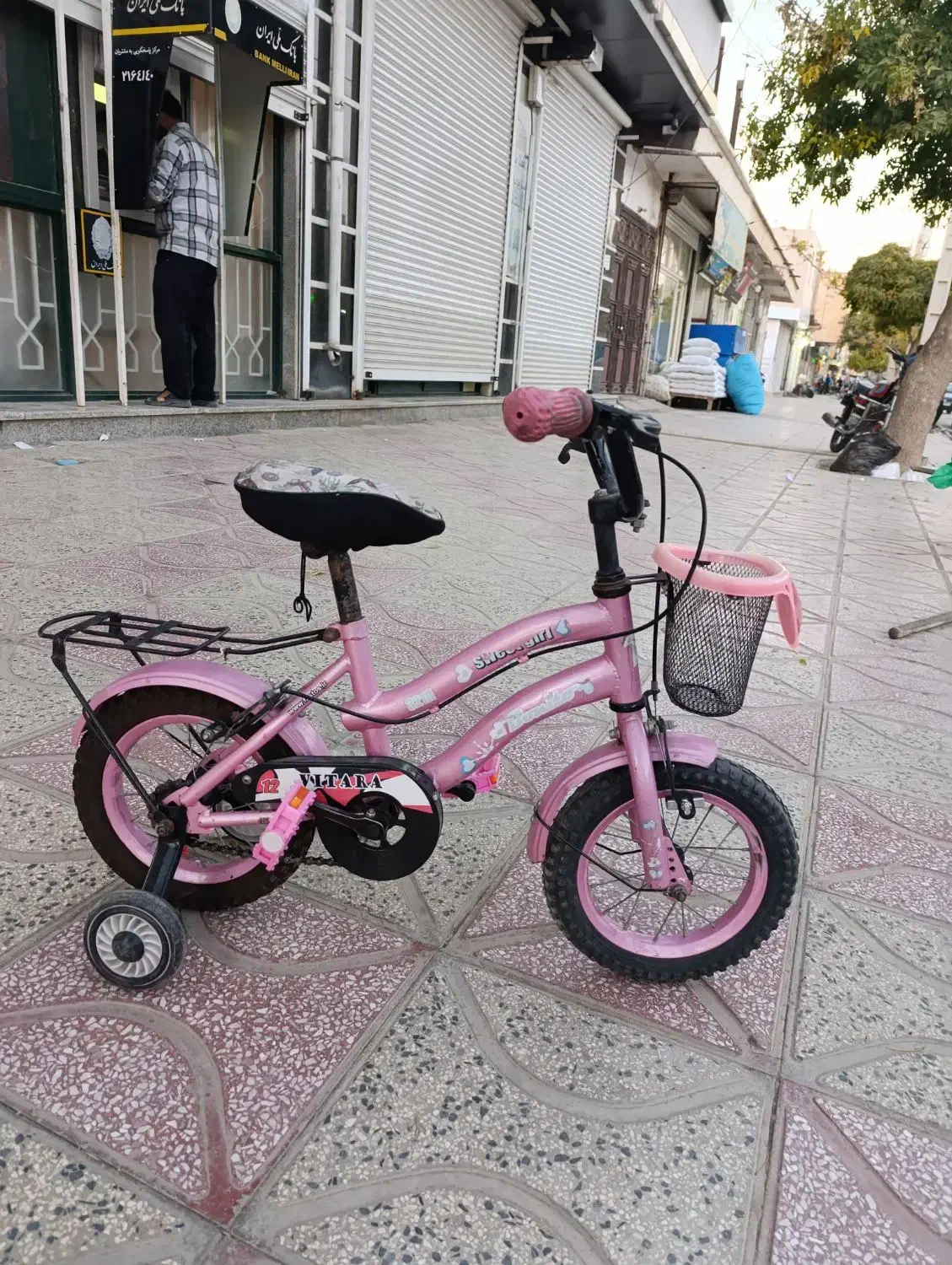 دوچرخه 12|دوچرخه، اسکیت، اسکوتر|کبودرآهنگ, |دیوار