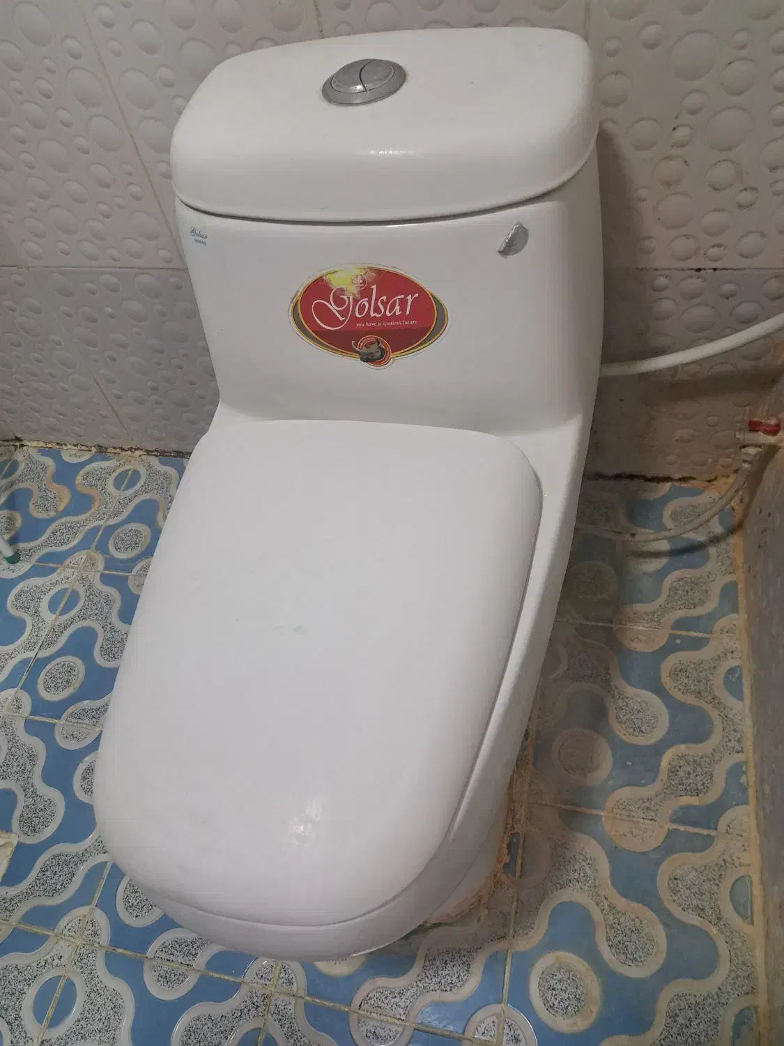 توالت فرنگی و روشویی وسیفون  آینه|لوازم سرویس بهداشتی|سهند, |دیوار