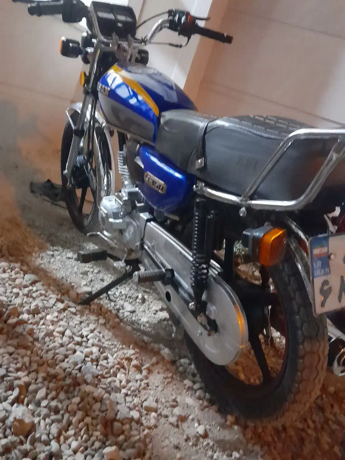 موتور سالم کم‌کار  زیر خاکی|موتورسیکلت|بافت, |دیوار