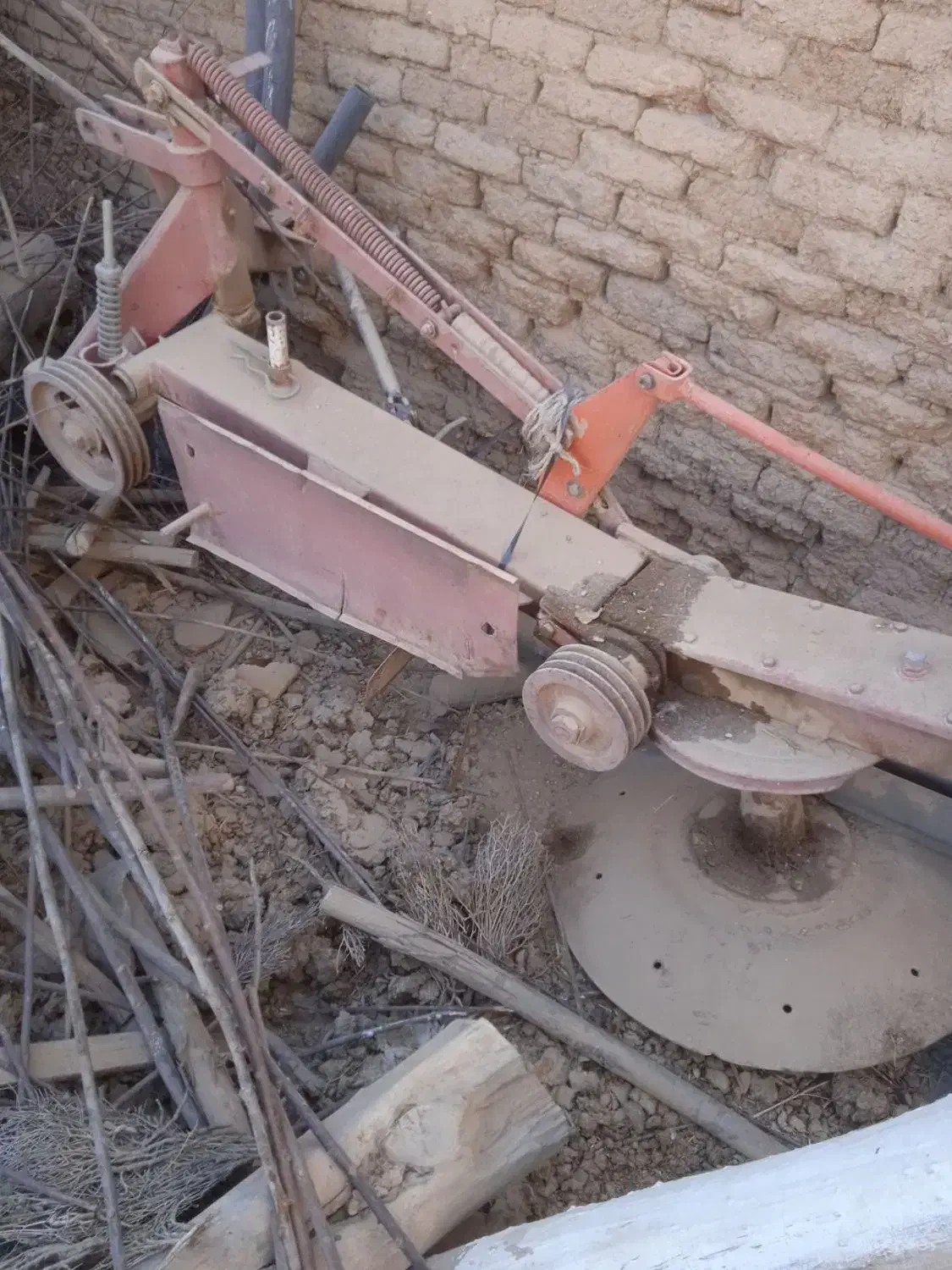 خرمنکوب و موور|ماشین‌آلات صنعتی|بن, |دیوار