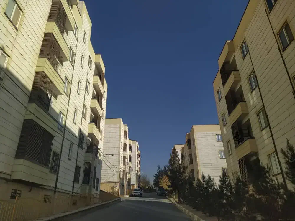 مجتمع همه چی تمام / ازهمه جهات نورگیر / تخلیه|فروش آپارتمان|هشتگرد, شهرک گلخانه|دیوار