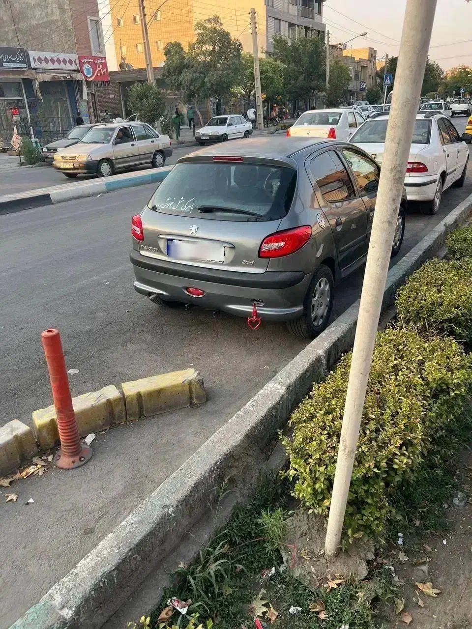 ماشین ۲۰۶ مدل ۸۴ تیپ ۳|خودرو سواری و وانت|اصفهان, پروین|دیوار