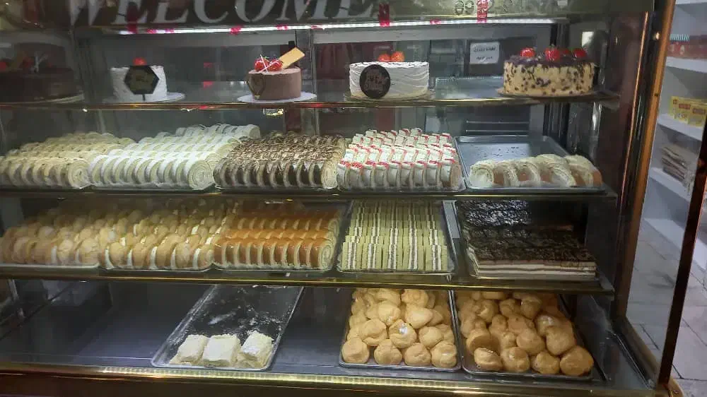 به یک کیک ساز ترکار.خانم .یا آقا. نیازمندیم|استخدام خدمات فروشگاه و رستوران|تهران, ستارخان|دیوار