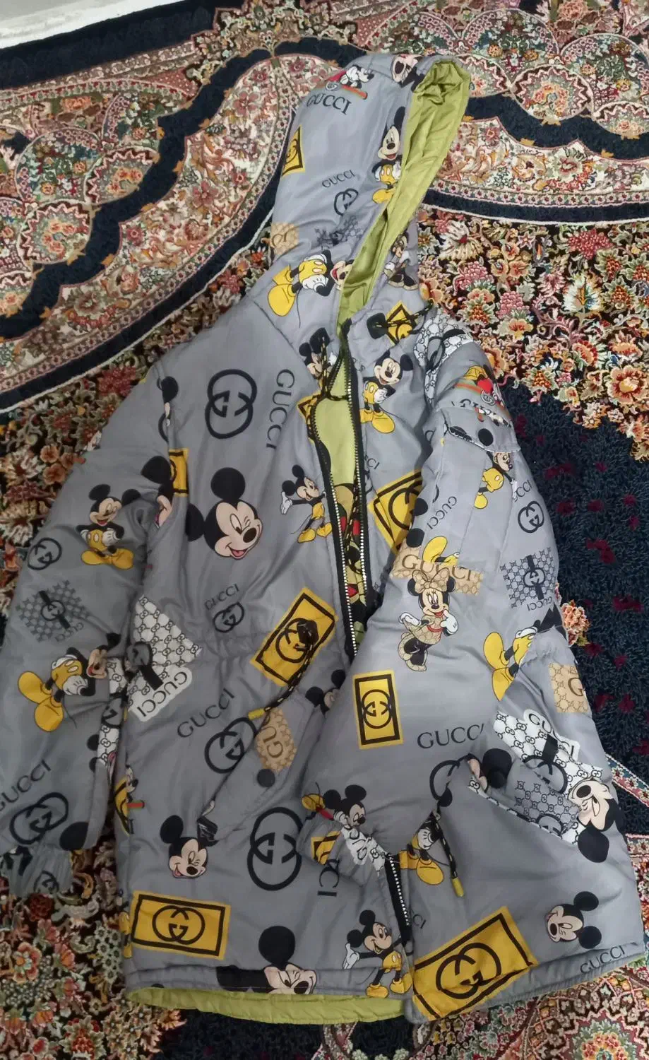 کاپشن|لباس|اندیشه, اندیشه فاز ۱|دیوار