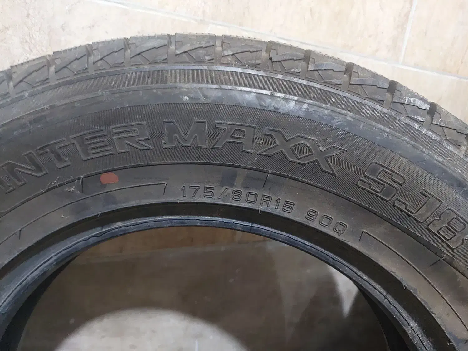 لاستیک دانلوپ ژاپن نیسان|قطعات یدکی و لوازم جانبی|اندیشه, اندیشه فاز ۱|دیوار