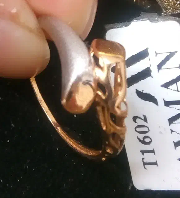 انگشتر زیبا و خاص|جواهرات|کرج, شاهینویلا|دیوار