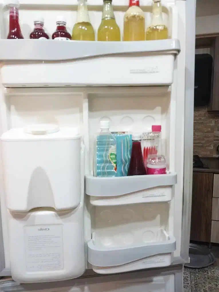 یخچال فریزر سایوان|یخچال و فریزر|رشت, دخانیات|دیوار