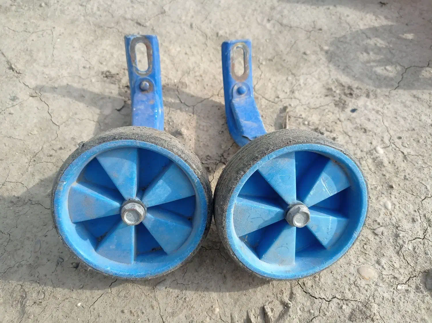 کمکی دوچرخه|دوچرخه، اسکیت، اسکوتر|گنبد کاووس, |دیوار