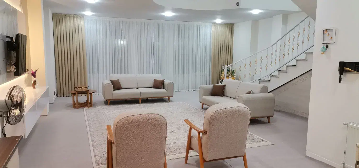 فروش منزل ویلایی شیک|فروش خانه و ویلا|خمینیشهر, |دیوار