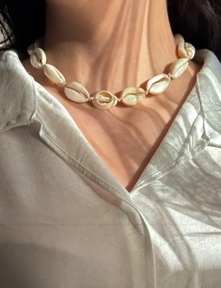 (فروشگاه ساعت و بدلیجات گلچین)گردنبند صدف|بدلیجات|تبریز, |دیوار