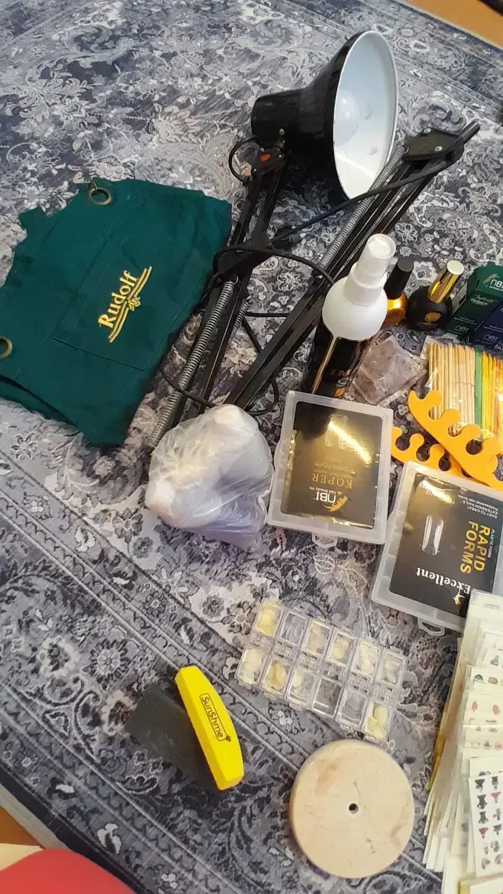 لوازم کامل کاشت ناخن|آرایشگاه و سالنهای زیبایی|سبزوار, توحیدشهر|دیوار