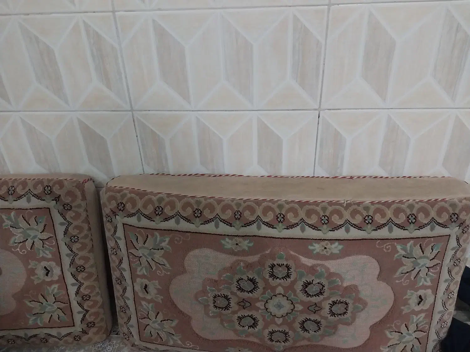 پشتی|پشتی|قم, شاه سید علی|دیوار