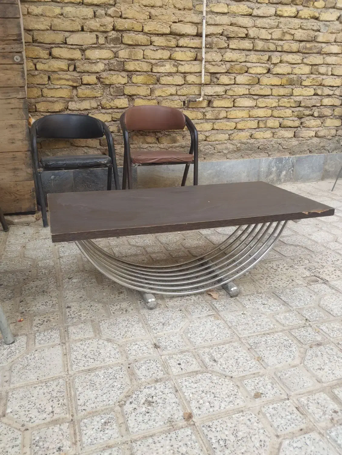 میز وسط اداری سالم بدون شکستگی جنس استیل|مبلمان اداری|اقبالیه, |دیوار