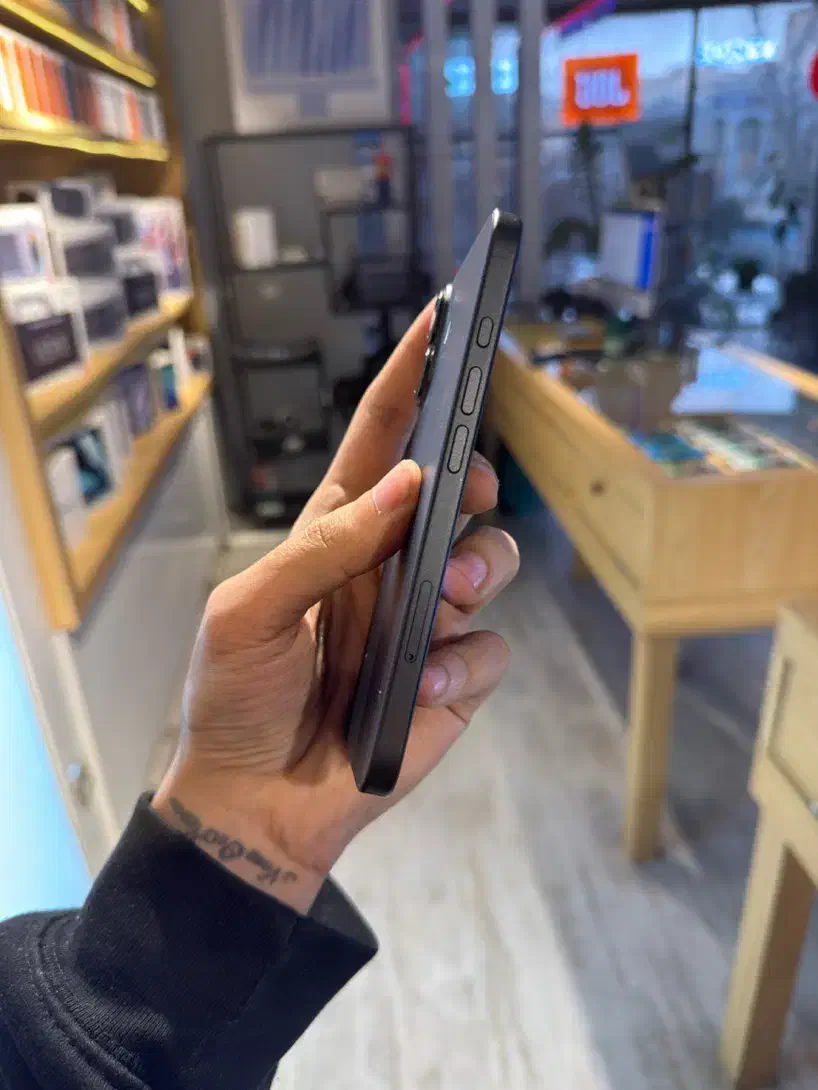 ایفون ۱۶ ۱۲۸ گیگ نو نو|موبایل|تهران, عباس‌آباد|دیوار