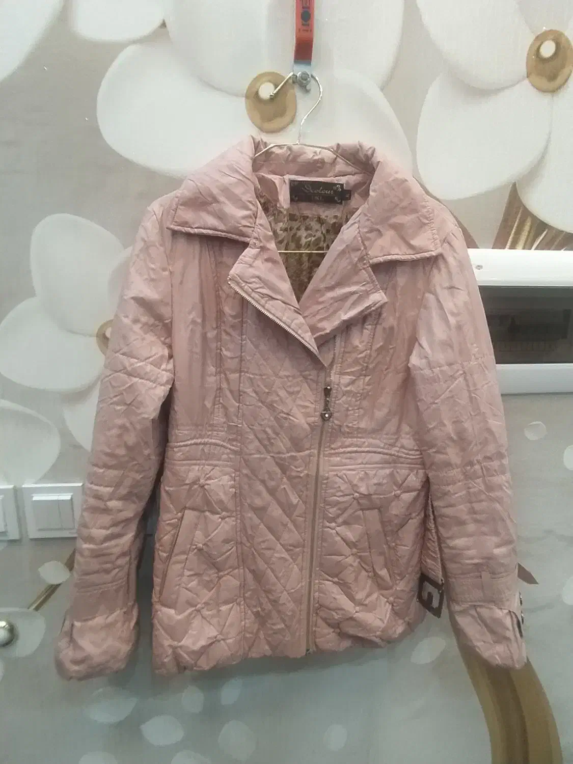 کاپشن صورتی|لباس|نجف‌آباد, امام خمینی|دیوار