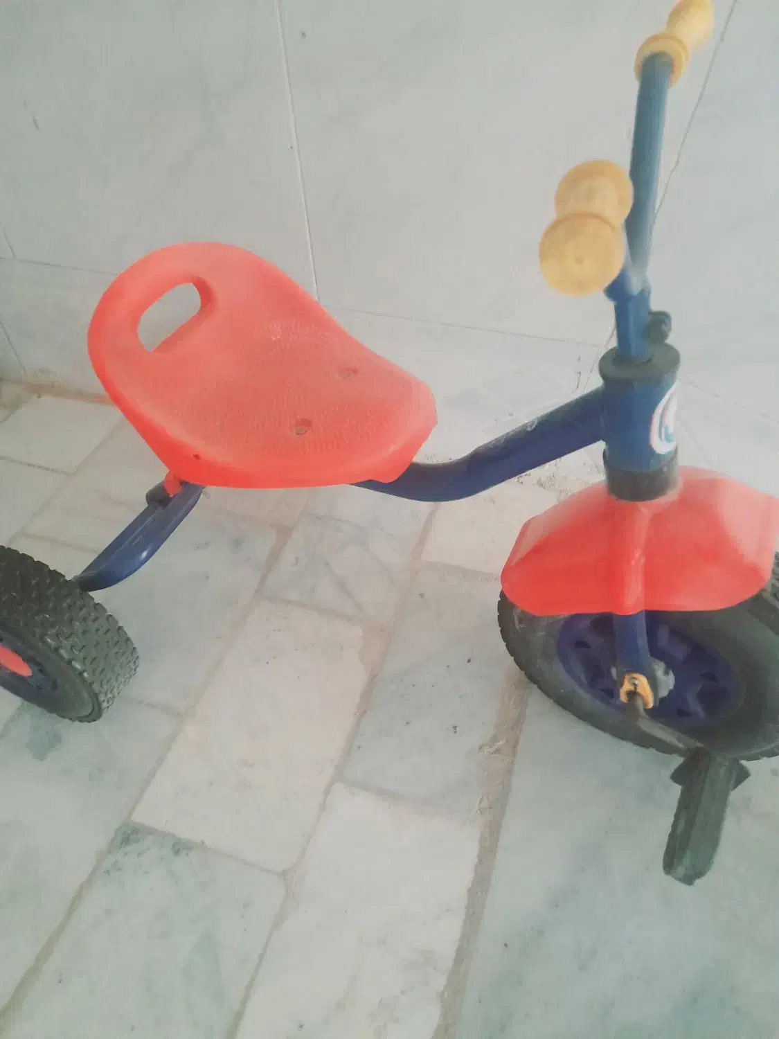 سه چرخه|اسباببازی بچه|زابل, |دیوار