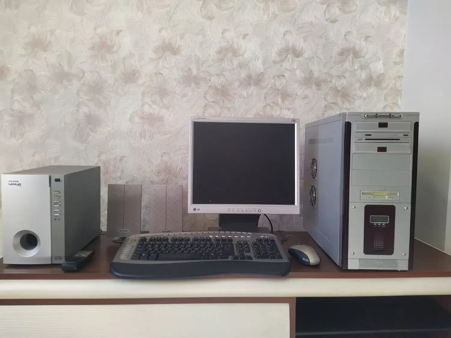 کامپیوتر خانگی پنتیوم4|رایانه رومیزی|ایلام, |دیوار