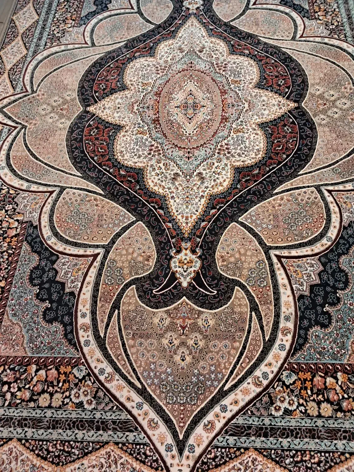 2تخته ۶متری زیبا ۷۰۰شانه اصل|فرش|هشتگرد, هشتگرد قدیم|دیوار