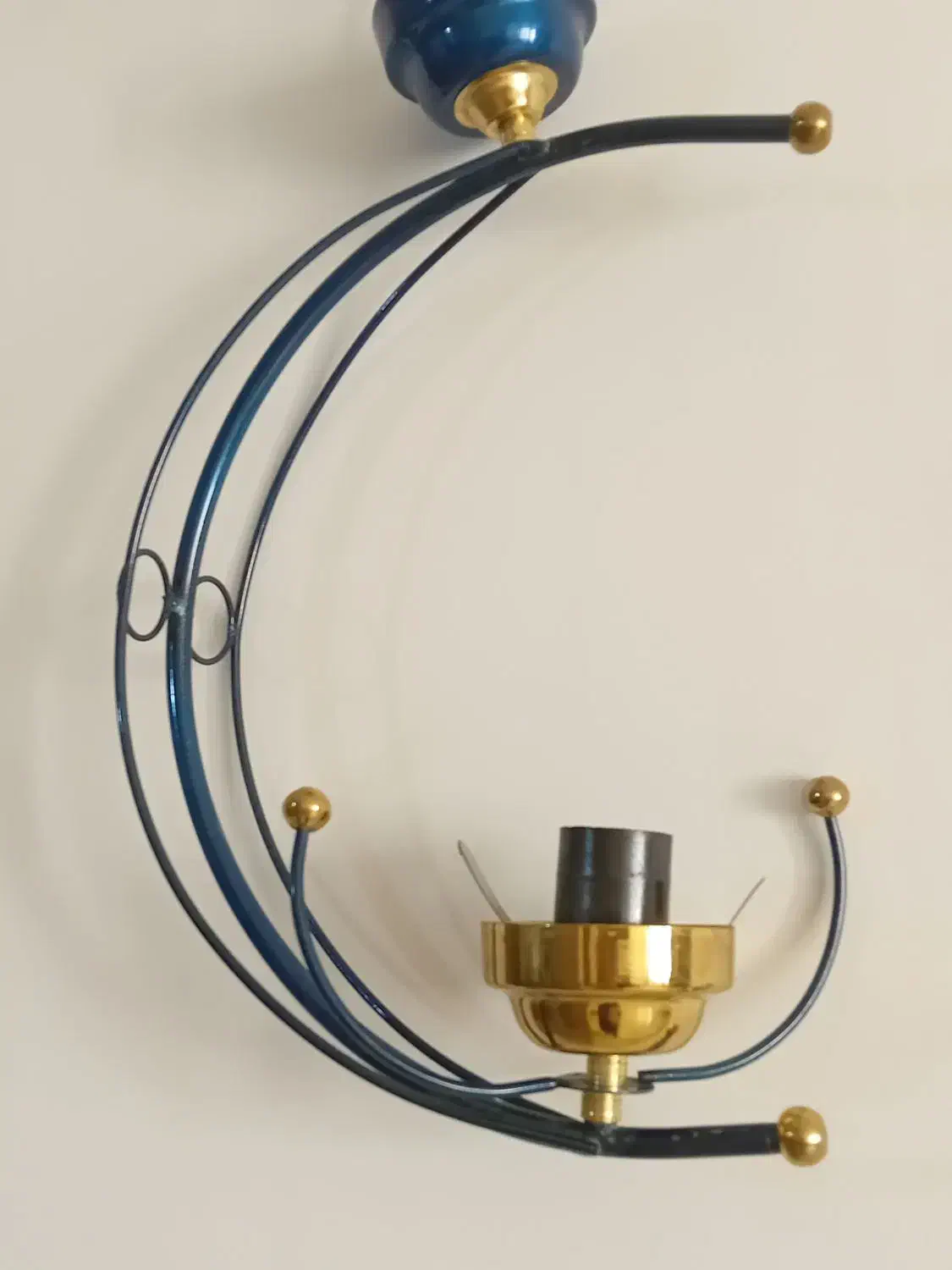 دو عدد چراغ آویز|لوستر و چراغ آویز|مهاجران, |دیوار