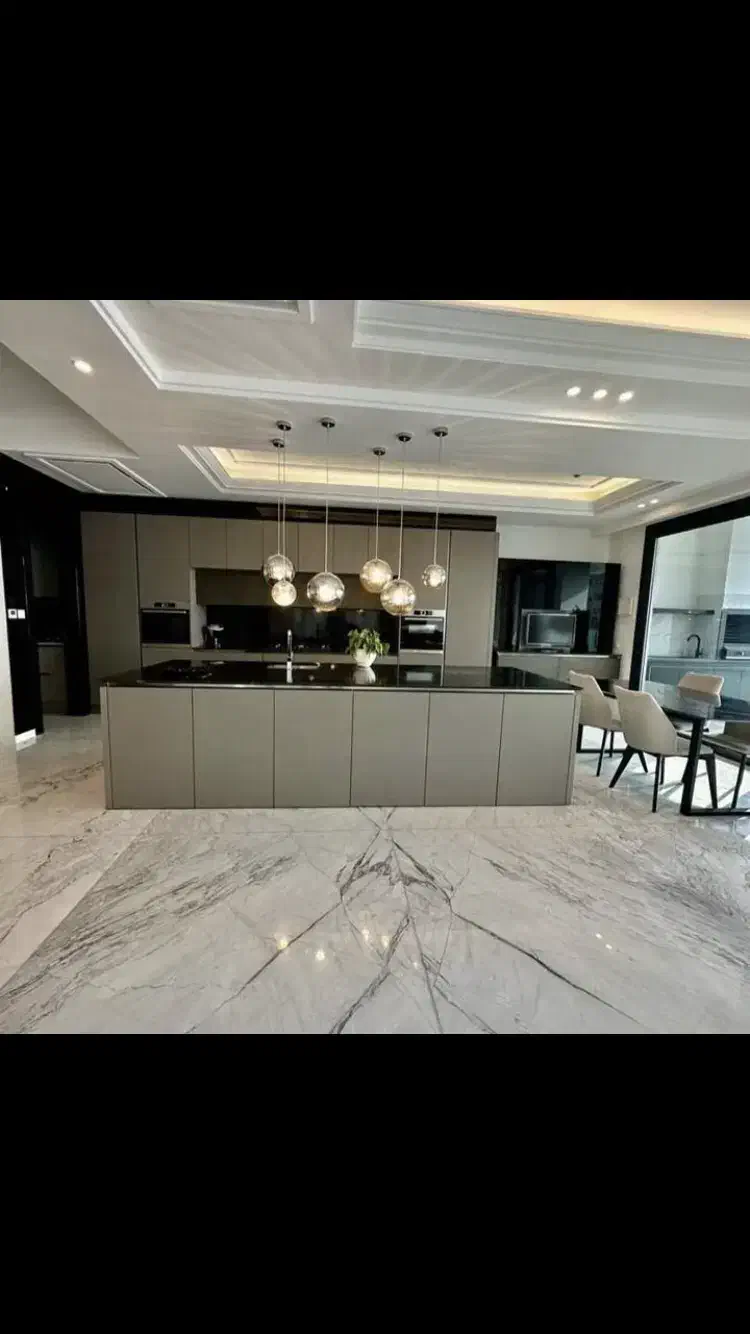 فرمانیه شرقی برج باغ طبقه هفتم/ ۲۴۰متر