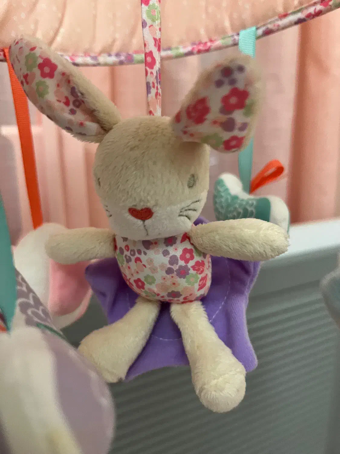 آویز موزیکال بالای تخت نوزاد مناسب سیسمونی|اسباب و اثاث بچه|تهران, کوی بیمه|دیوار