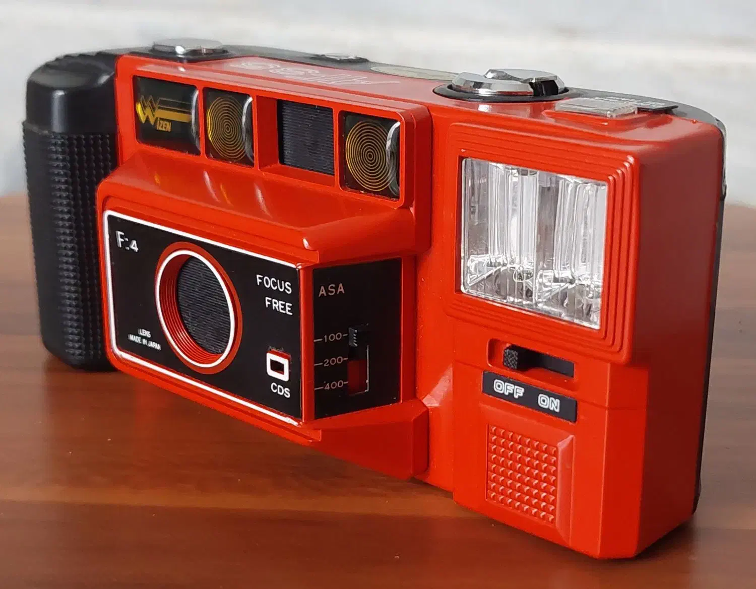 دوربین عکاسی قدیمی کلکسیونی|دوربین عکاسی و فیلم‌برداری|قم, نخودی|دیوار