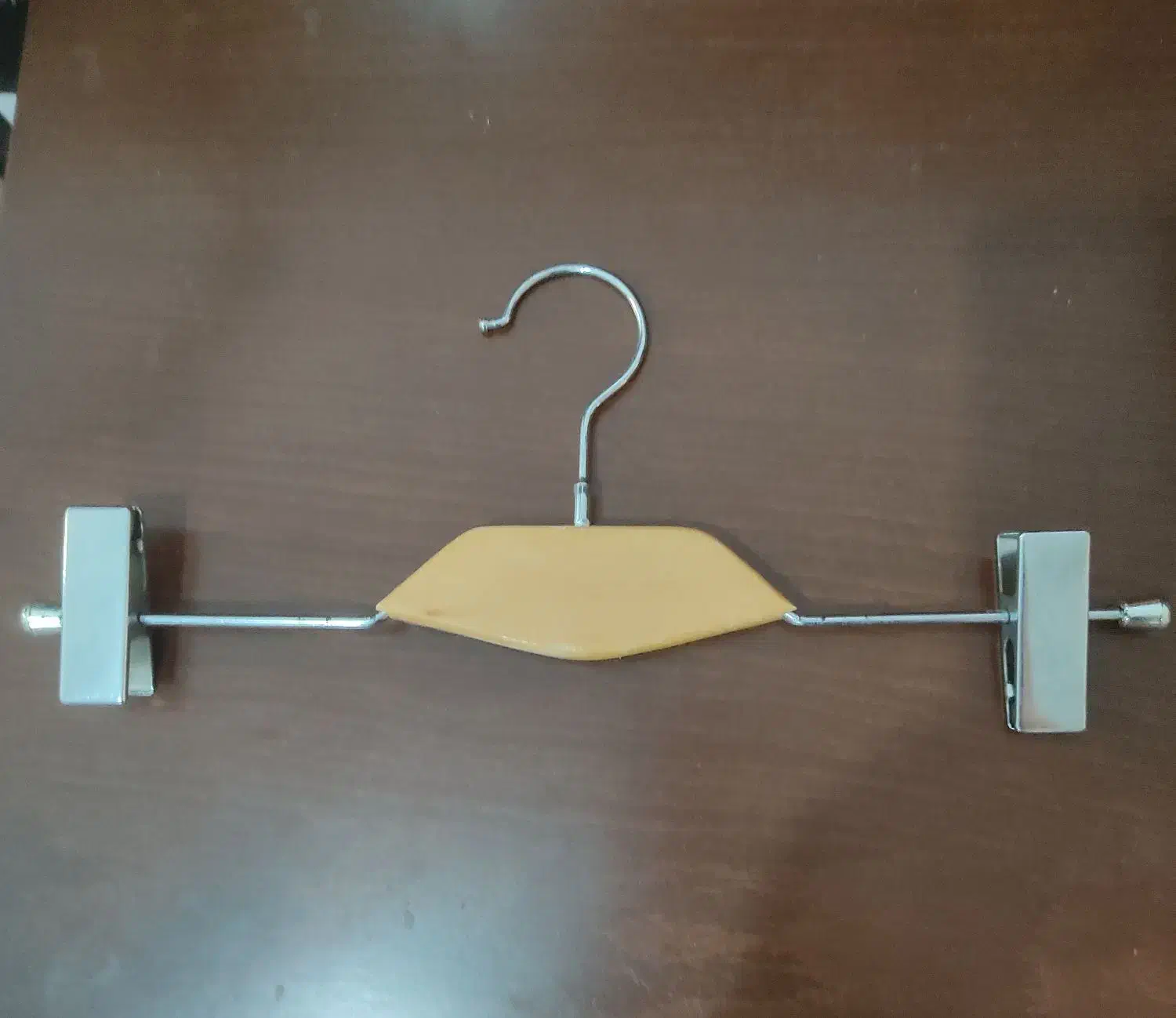 چوب لباسی|بندرخت و رختآویز|اهواز, شهرک حفاری|دیوار