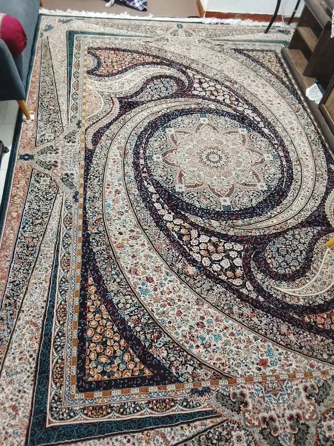 یک عدد فرش ماشینی ۹متری نو|فرش|ماهدشت, |دیوار