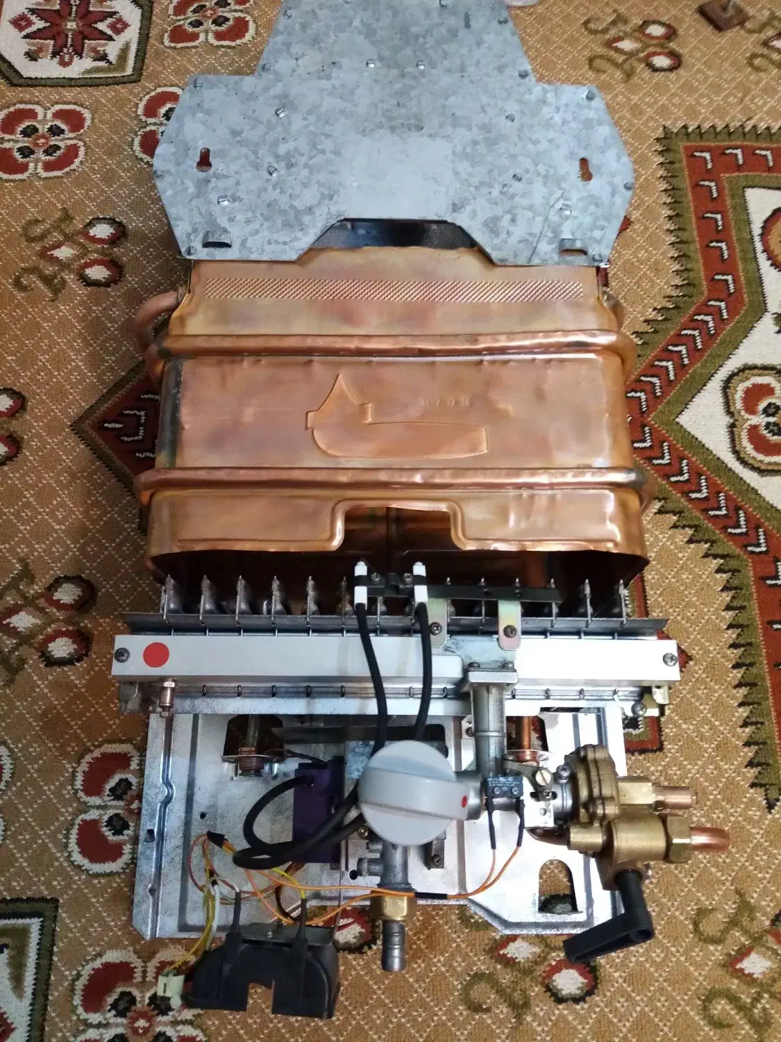 آبگرمکن بوتان مدل 3215i آیونایز تعویض با فرسوده|آبگرمکن، پکیج، شوفاژ|اصفهان, جلالیه|دیوار