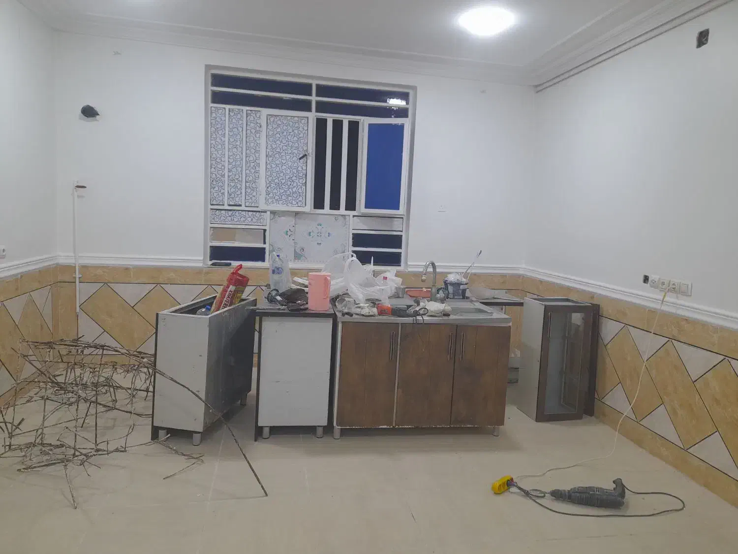 کابینت فلزی کار کرده|مصالح و تجهیزات ساختمان|اهواز, شهرک الهیه|دیوار