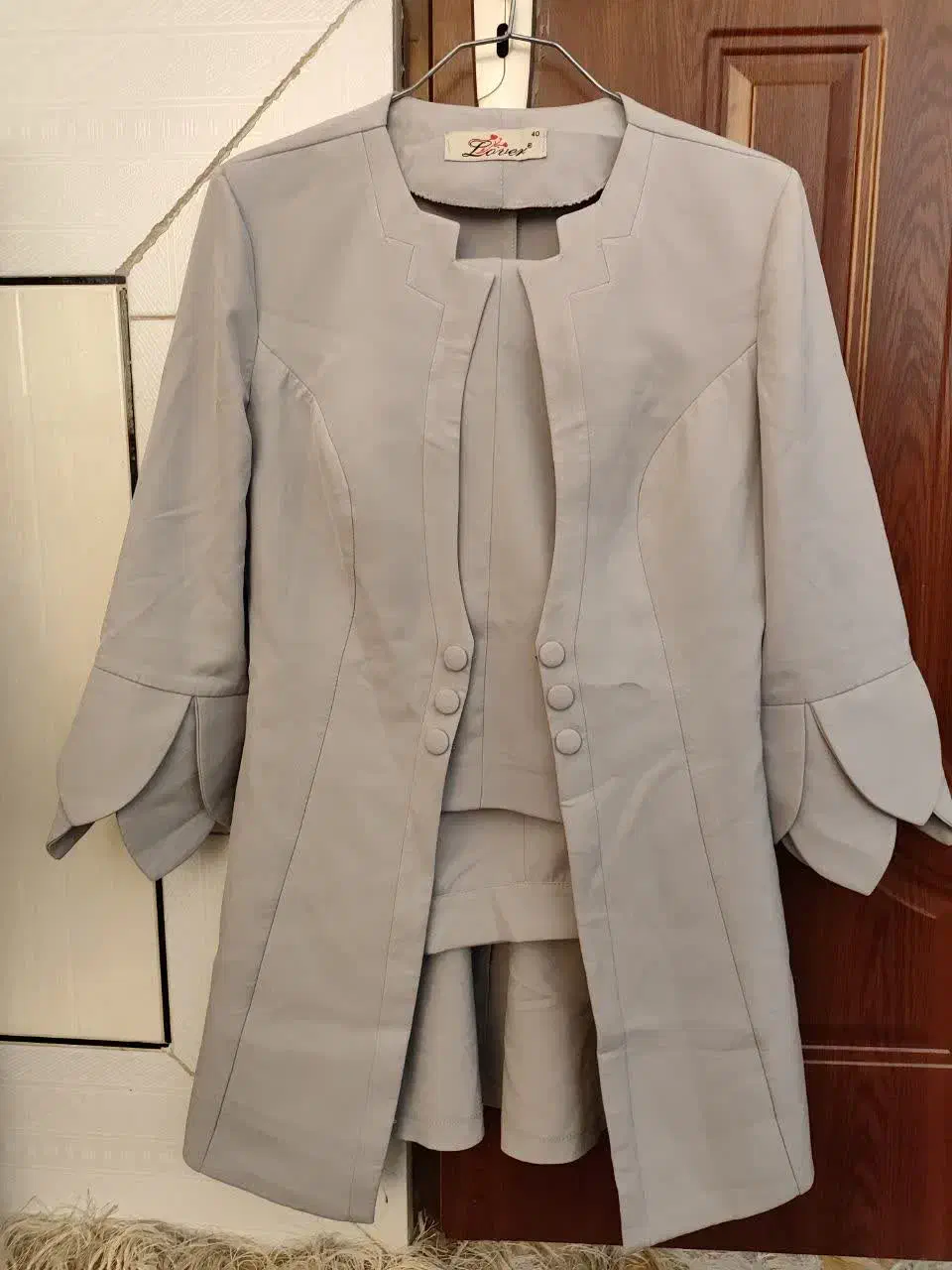 کت مجلسی|لباس|اراک, |دیوار