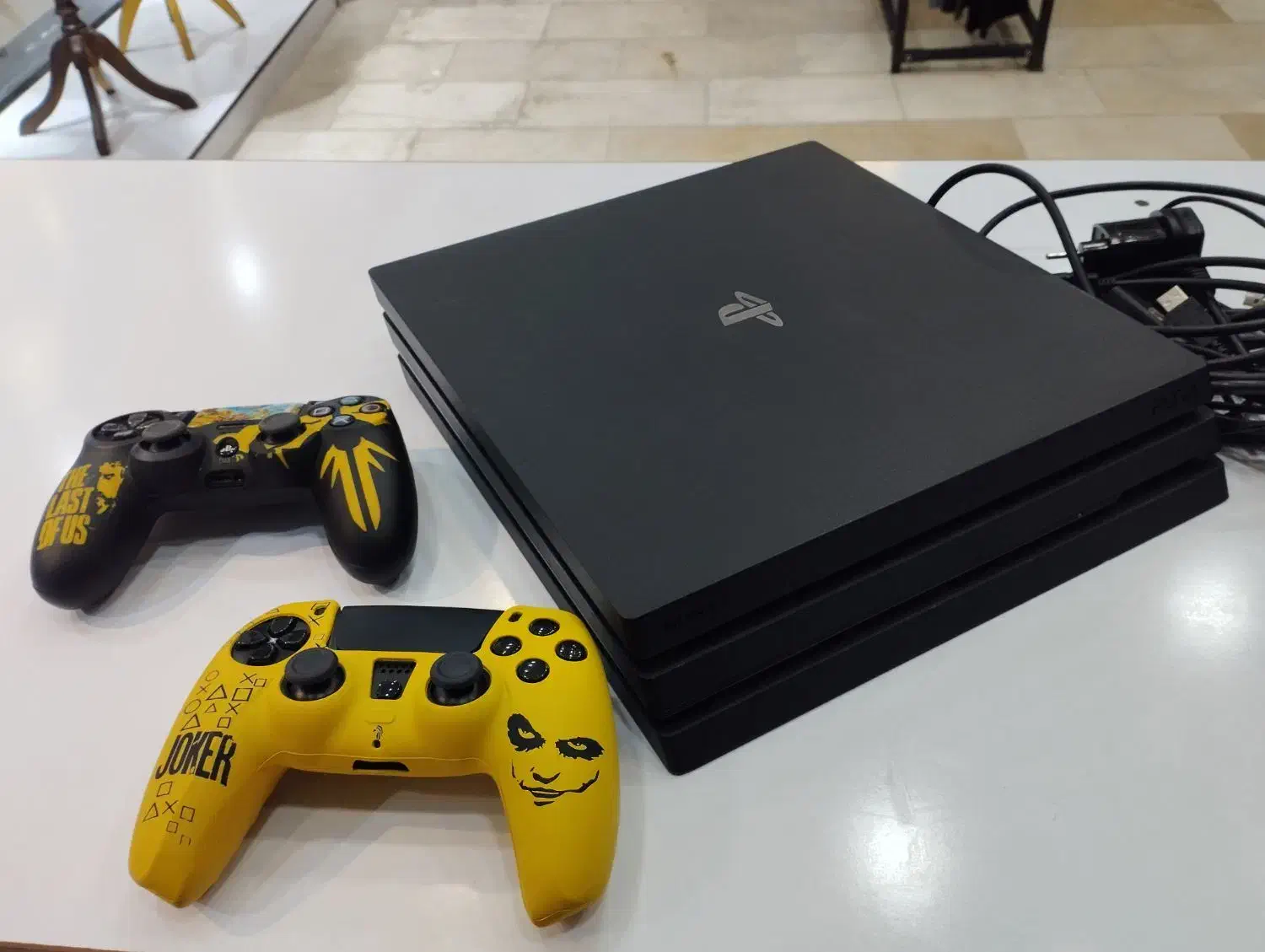 PS4 PRO 1T کپی خور دو دسته|کنسول، بازی ویدئویی و آنلاین|ازنا, |دیوار