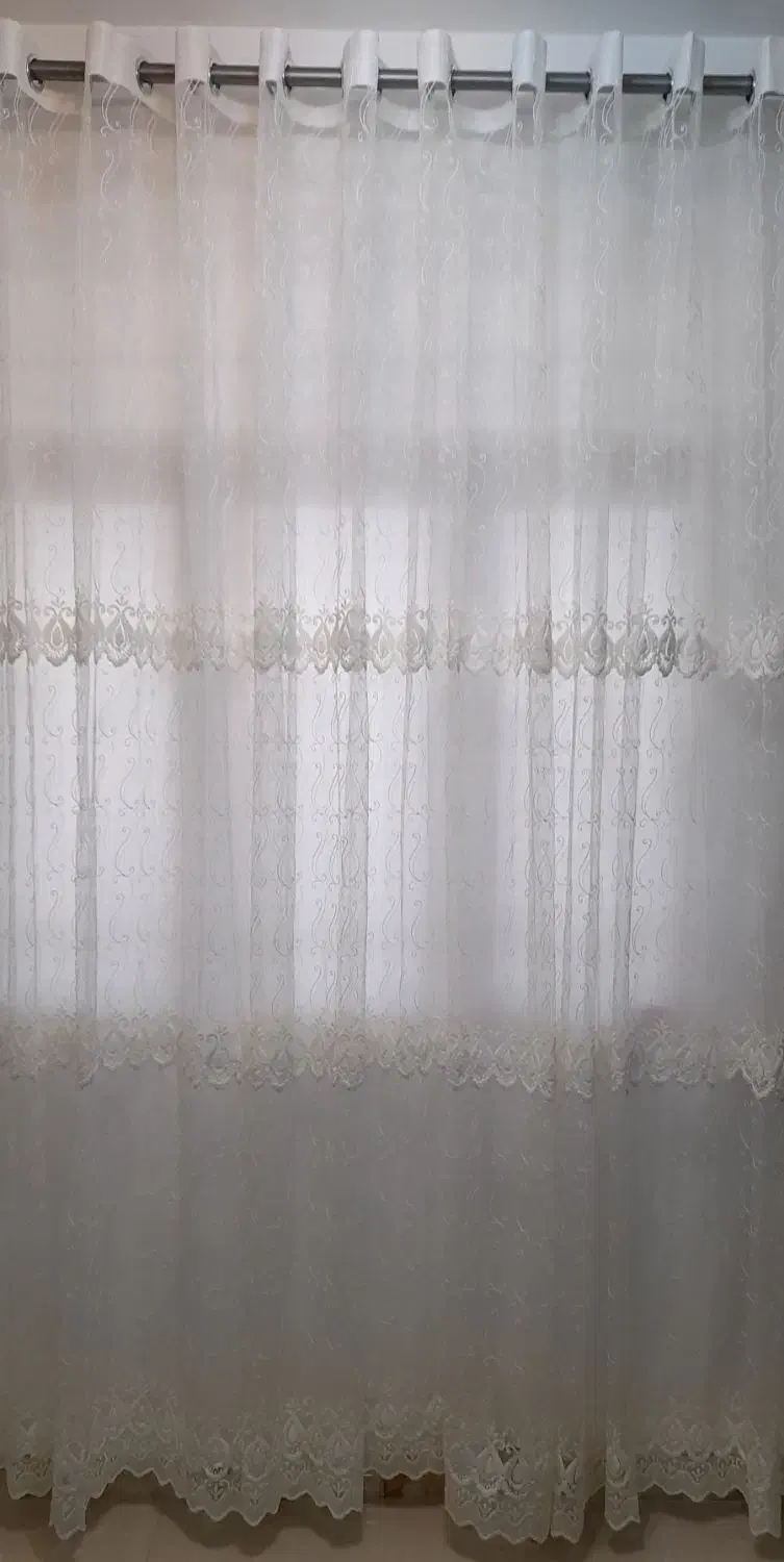 یک عدد پرده پانچ شده نو همراه با استر|پرده، رانر، رومیزی|آستانه اشرفیه, |دیوار