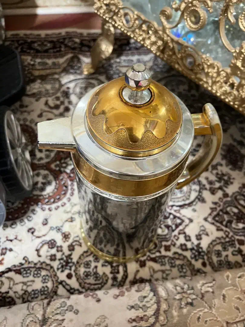 فلاکس تاجی مارک سکندر در حد نو|ظروف سرو و پذیرایی|زهک, |دیوار