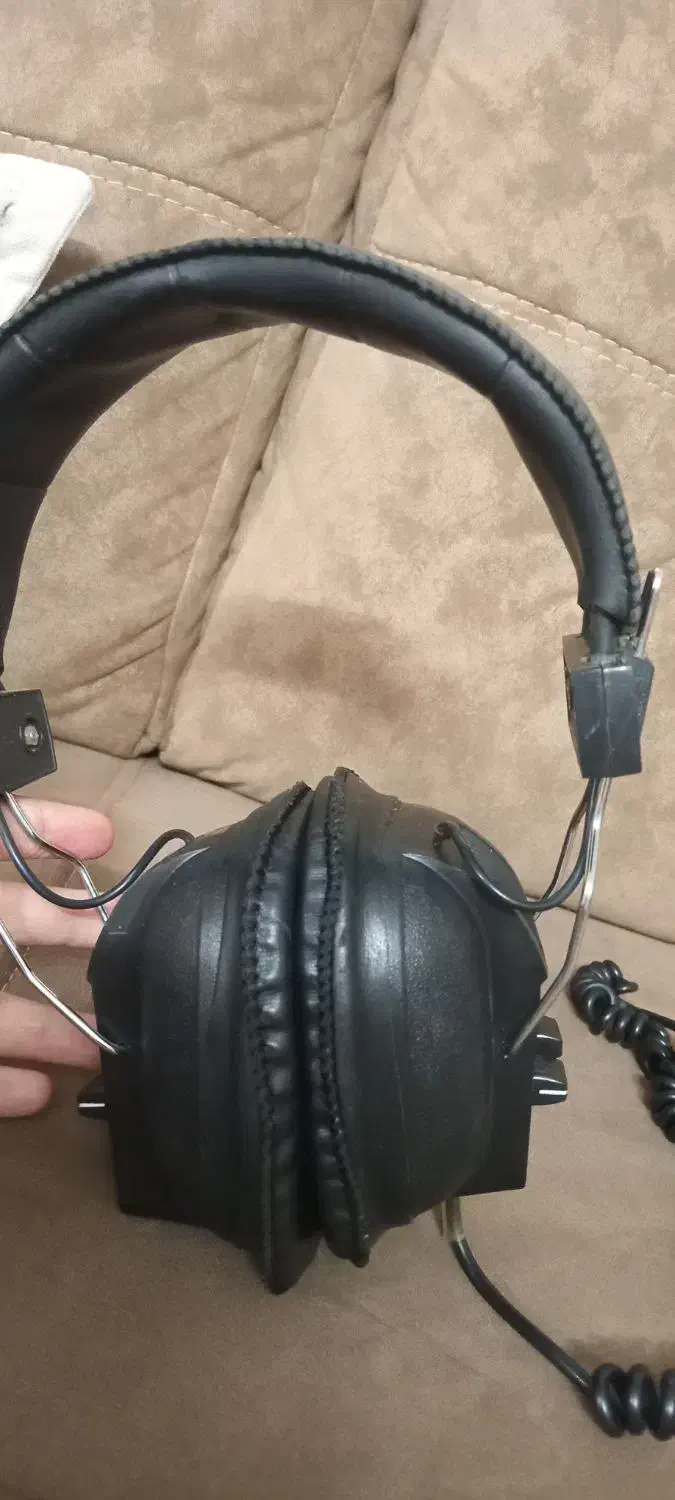 هدفون|صوتی و تصویری|اراک, |دیوار