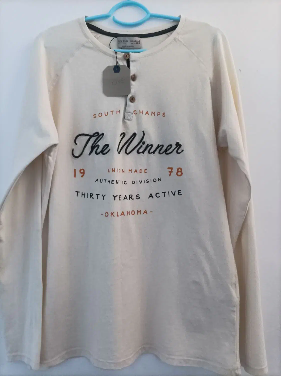 لباس|لباس|بوشهر, |دیوار