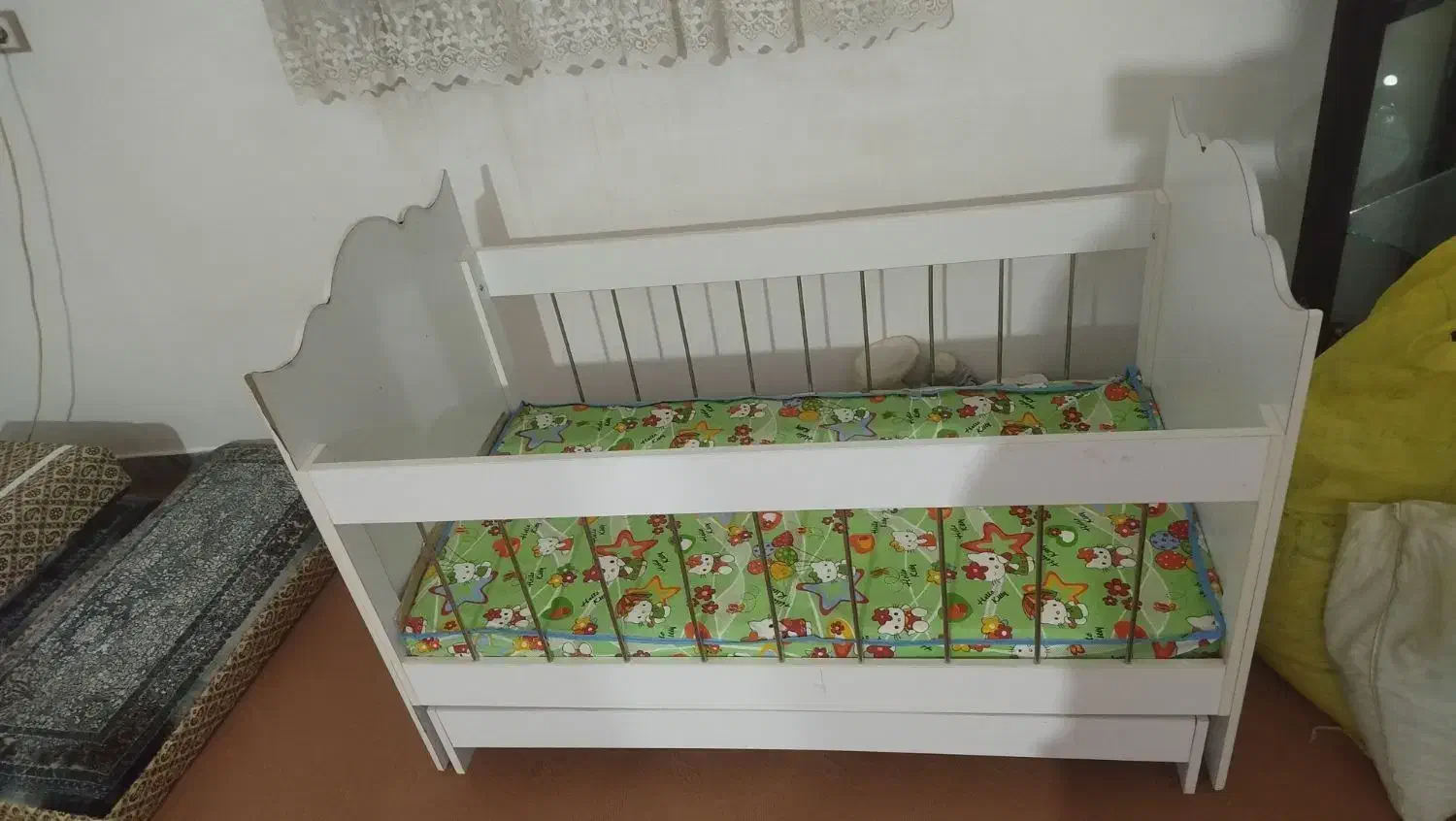 تخت کودک|تخت و سرویس خواب|سردرود, |دیوار