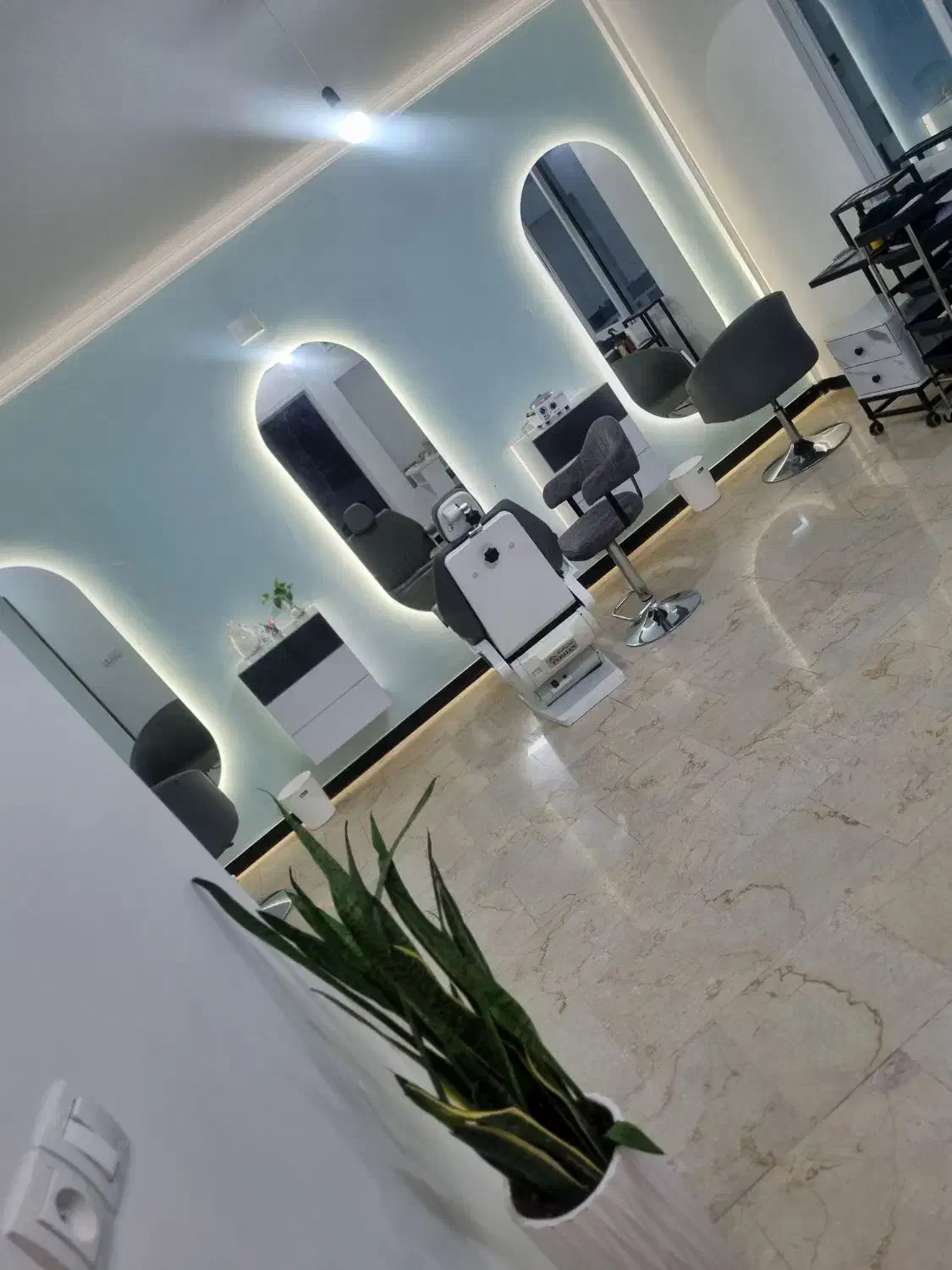 خدمات زیبایی نازیلا اسدی|خدمات آرایشگری و زیبایی|تهران, علم و صنعت|دیوار