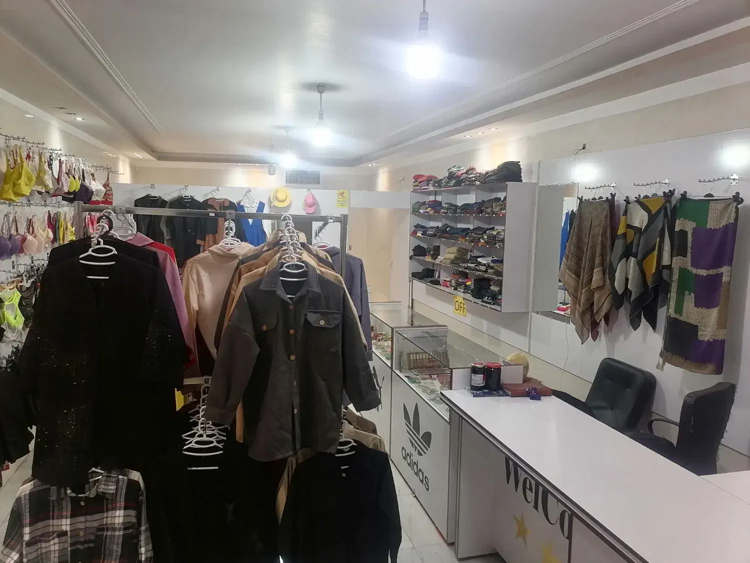 فروش لباس زنانه با کلیه تجهیزات و دکور|عمدهفروشی|یزد, |دیوار