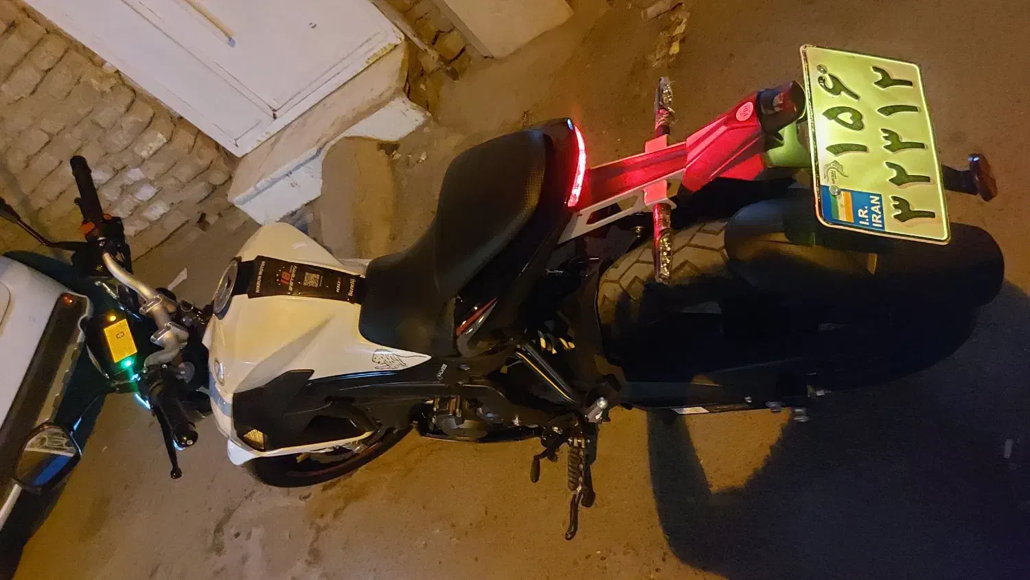 بنلی ۱۸۰ نیوفیس|موتورسیکلت|قم, زنبیل آباد|دیوار