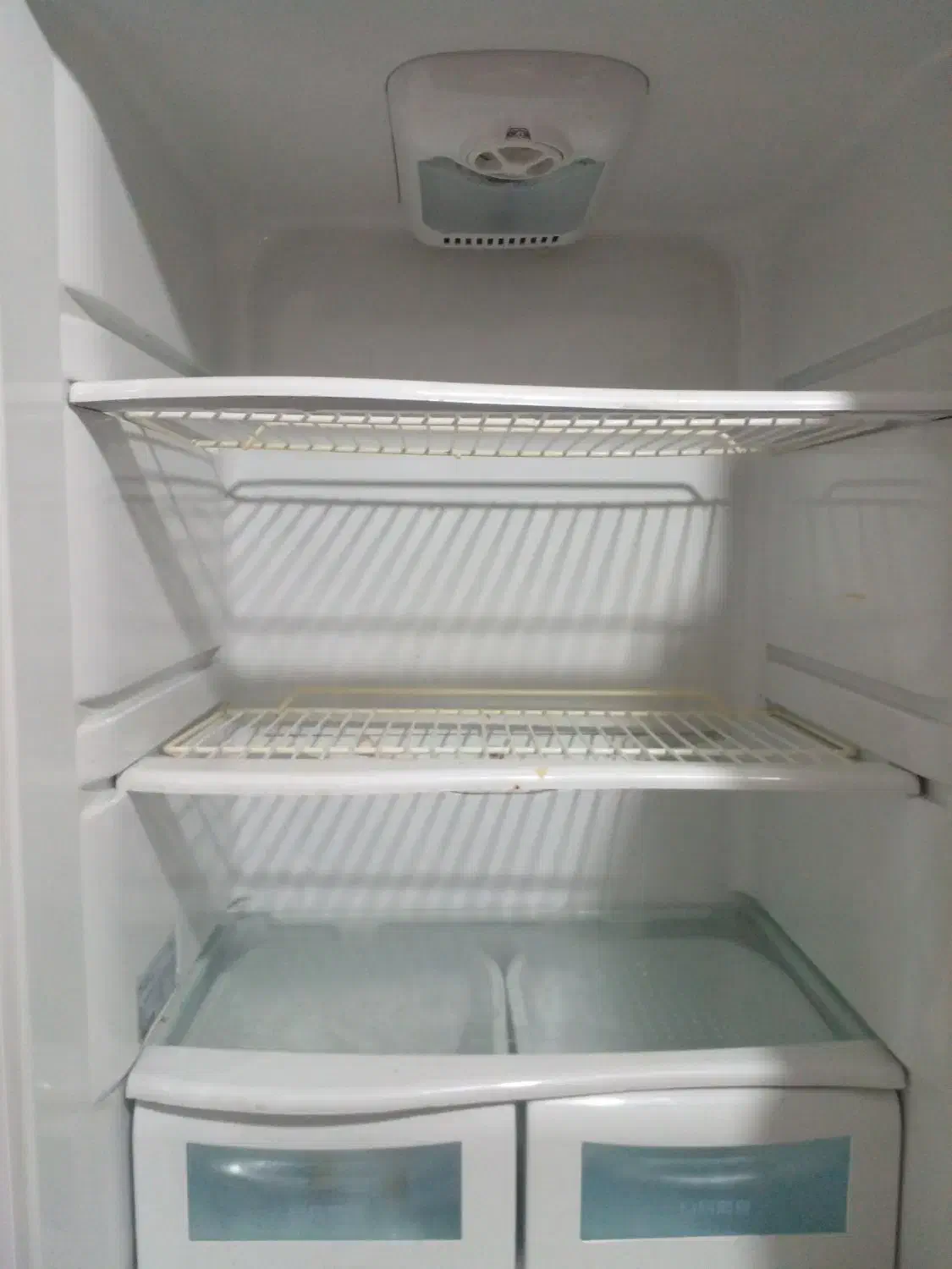 فروش یخچال سالم فقط گازش تموم شده|یخچال و فریزر|شهرکرد, |دیوار