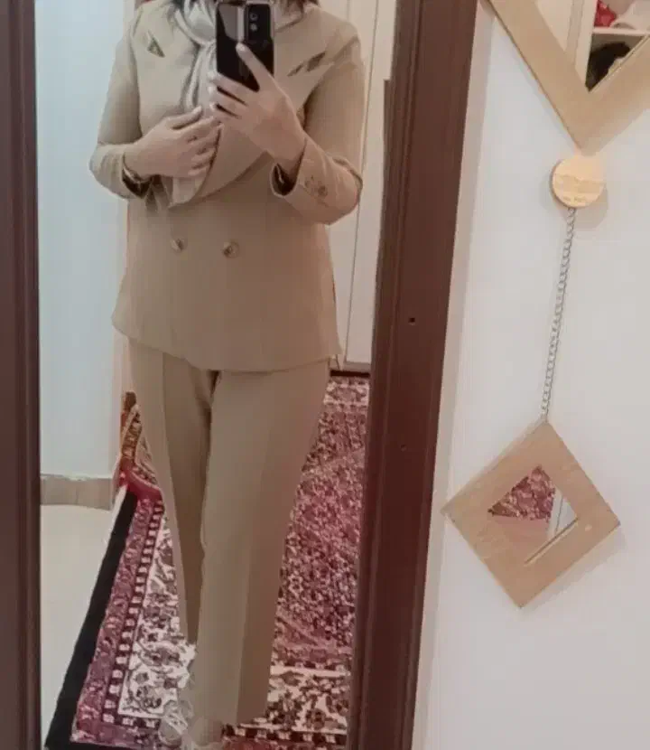 کت وشلوار|لباس|دورود, |دیوار