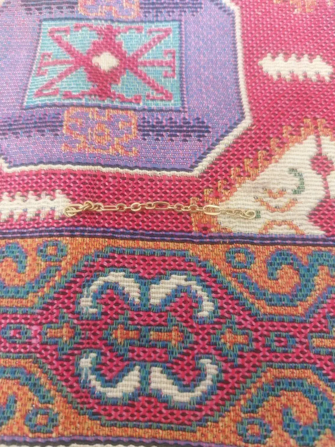 گم شده|اشیا|فومن, |دیوار